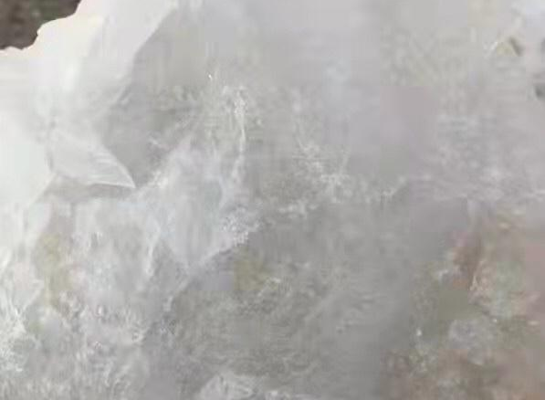 青海出高透石英石